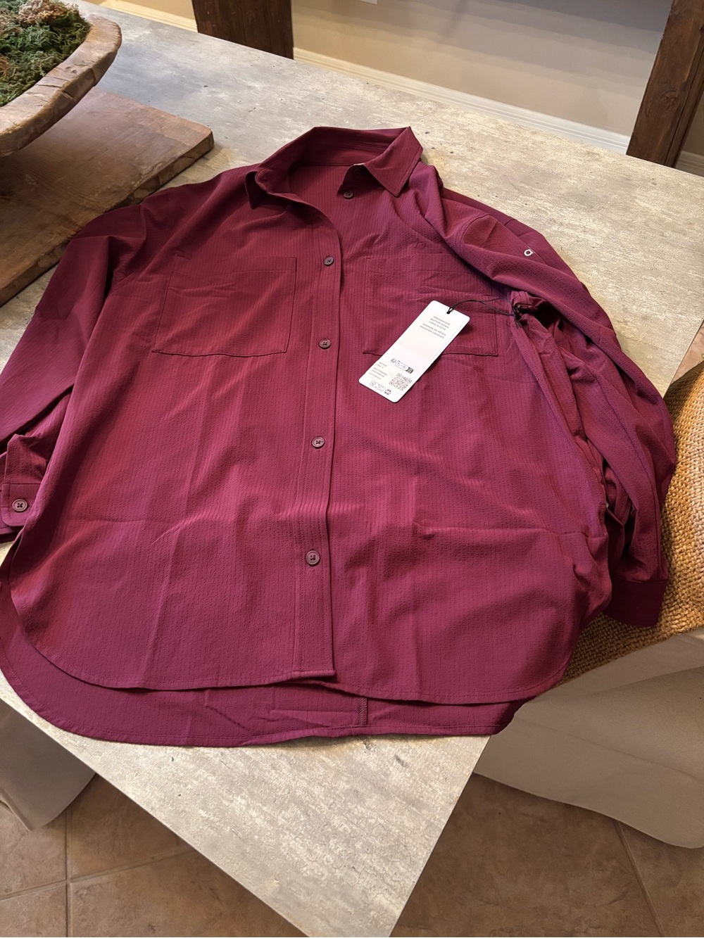 ALO Yoga Deep Wine Button-Up Top and high waist airlift leggings. - Picture 11 of 14